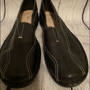 Clarks Women Cora Poppy Loafers 👞